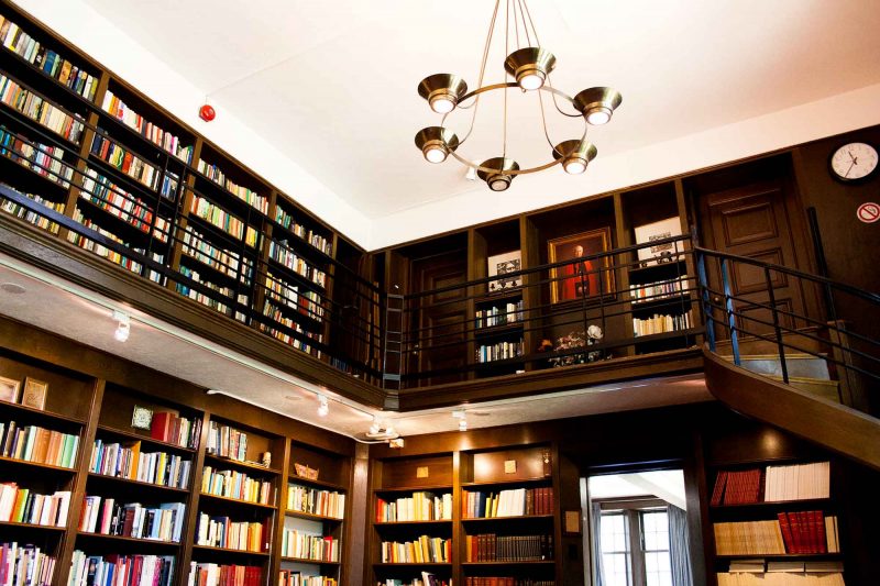 Image depicts the inside of the PIMS library